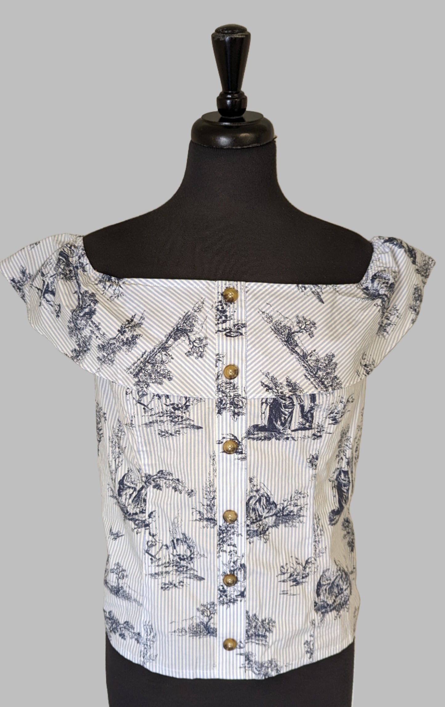 BNWT Oasis Top - Size 16 - White