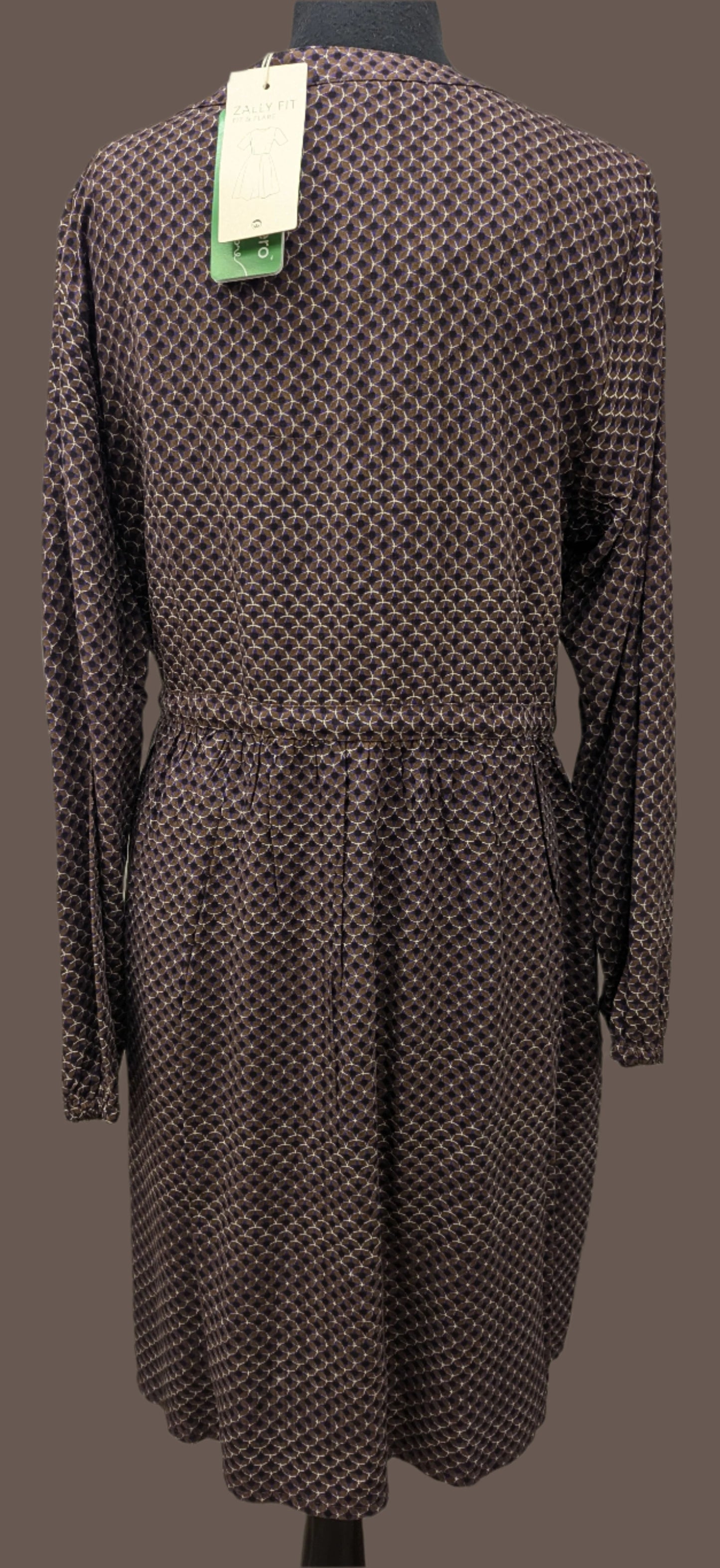 BNWT Cream Fit and Flare Dress - Size 16 - Brown