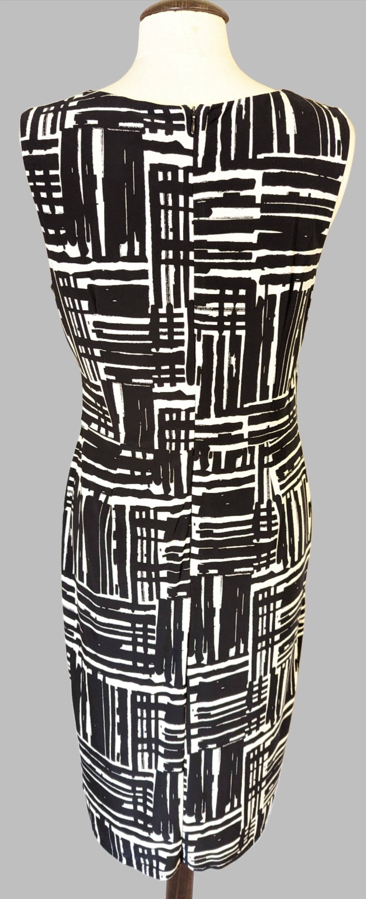 Phase Eight Dress - Size 16 - Black and White